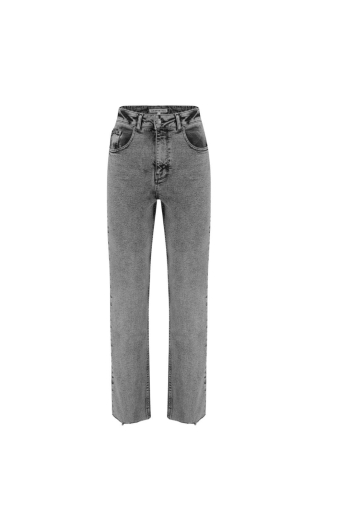 Harper and Yve Broek