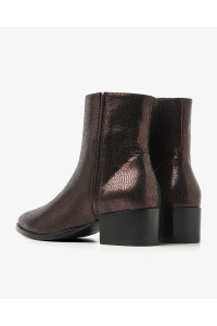 Schoen