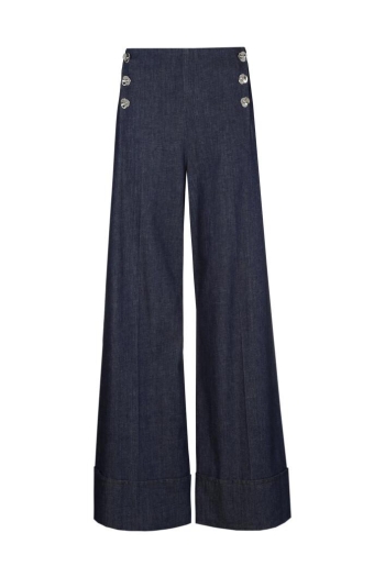 Caroline Biss Jean