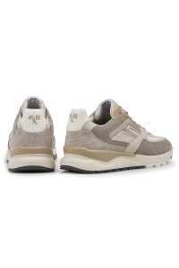 Schoen